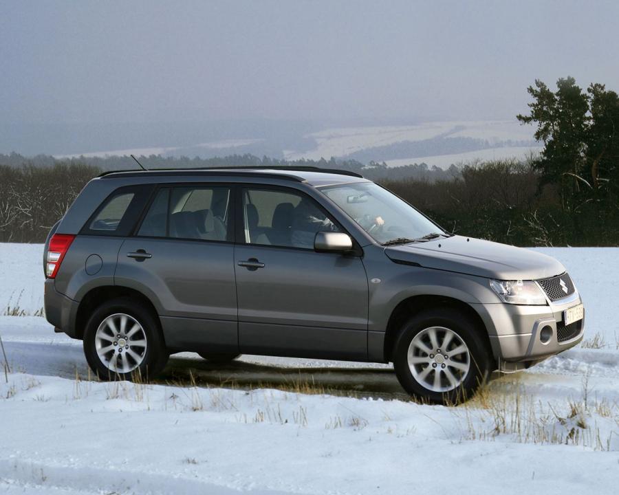 Suzuki Grand Vitara 5-Door 2005 года  (фото 16 из 18)